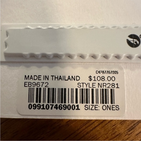 Madewell Demi-Fine Chunky Medium Hoop Earrings 14k gold over sterling silver - Picture 6 of 7